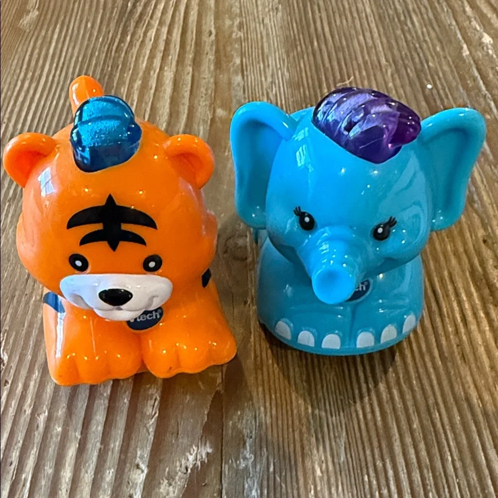 VTech Orange Tiger and Blue Elephant Toy Duo lights up and talks